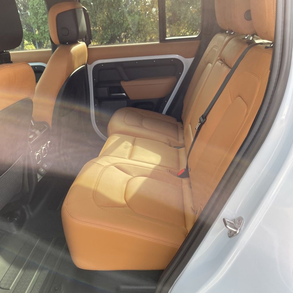 2023 Land Rover Defender 110 V8