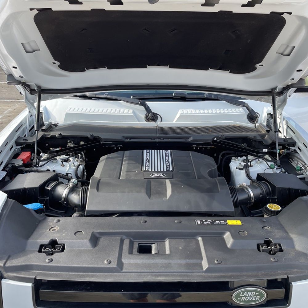 2023 Land Rover Defender 110 V8