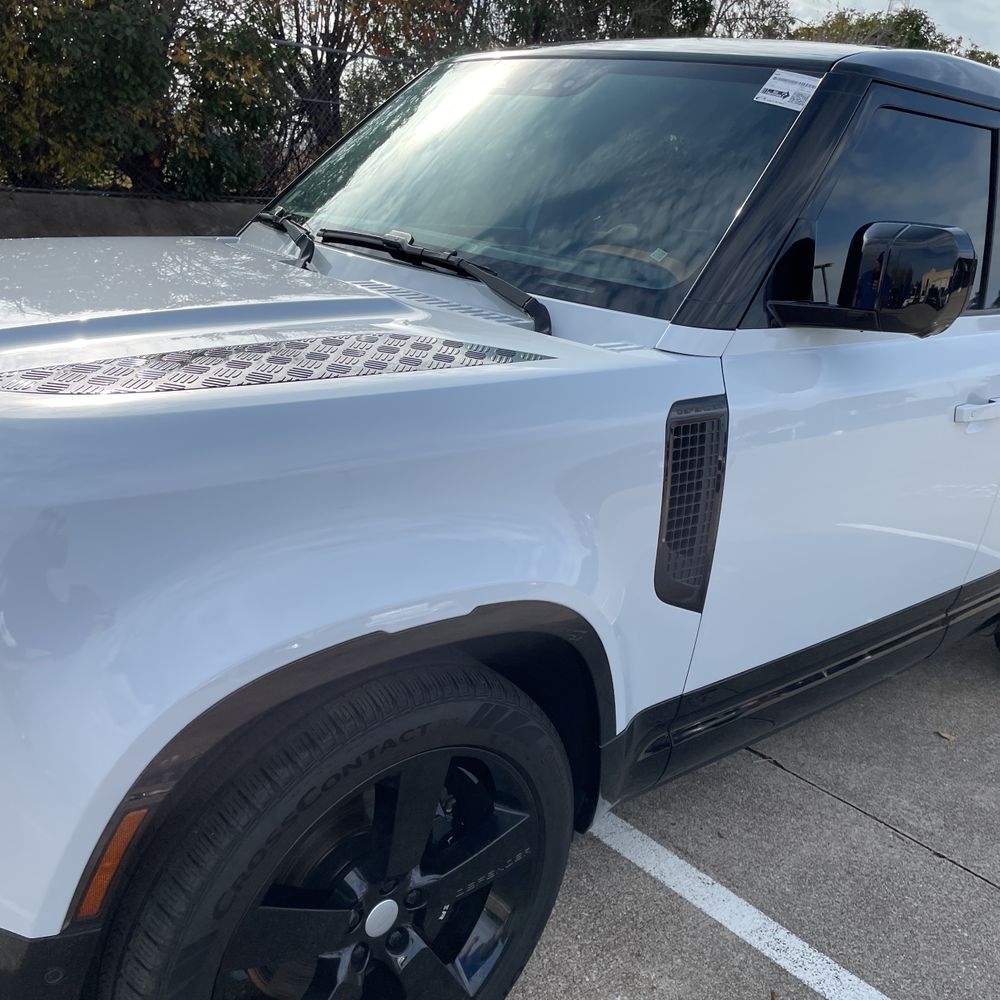 2023 Land Rover Defender 110 V8