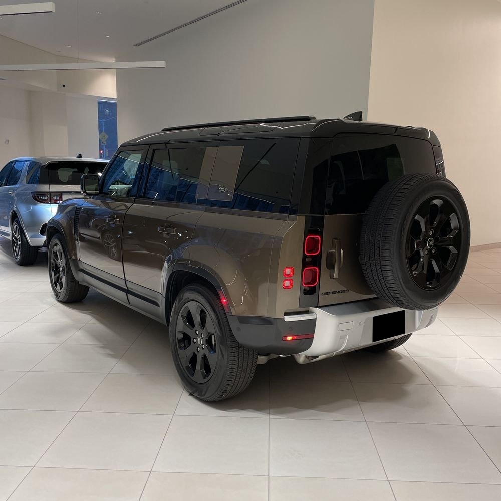 2024 Land Rover Defender 110 P400 S