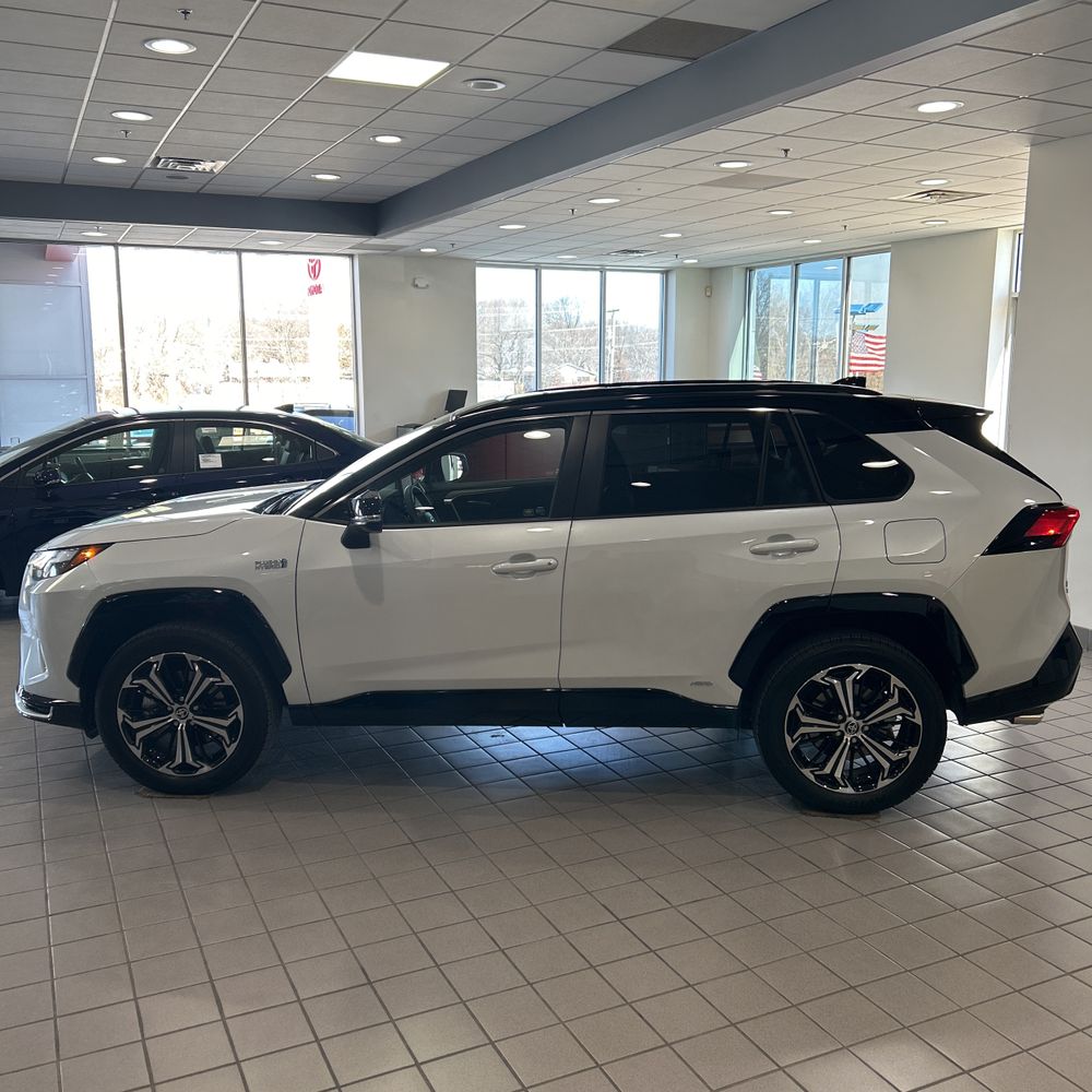 2024 Toyota RAV4 Prime XSE