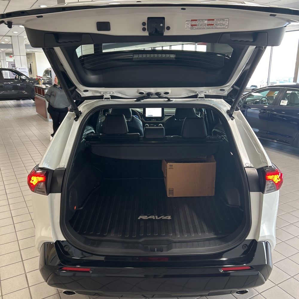 2024 Toyota RAV4 Prime XSE