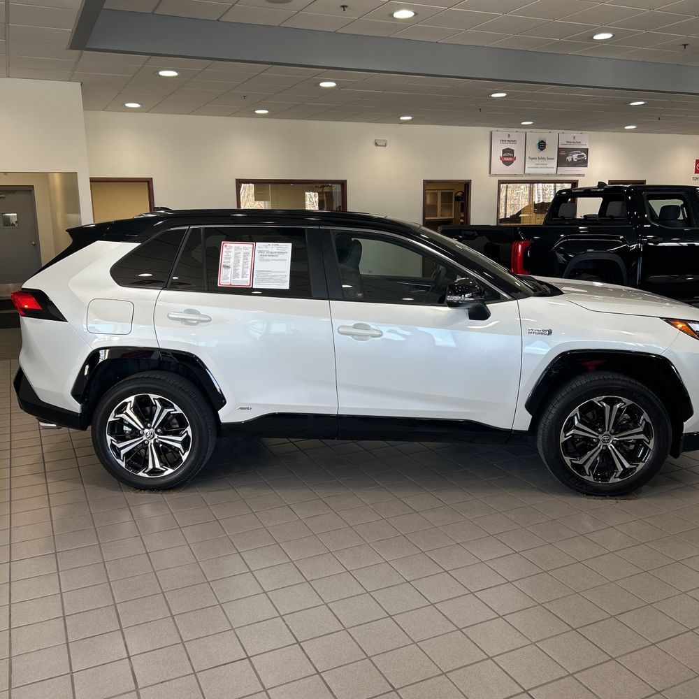 2024 Toyota RAV4 Prime XSE