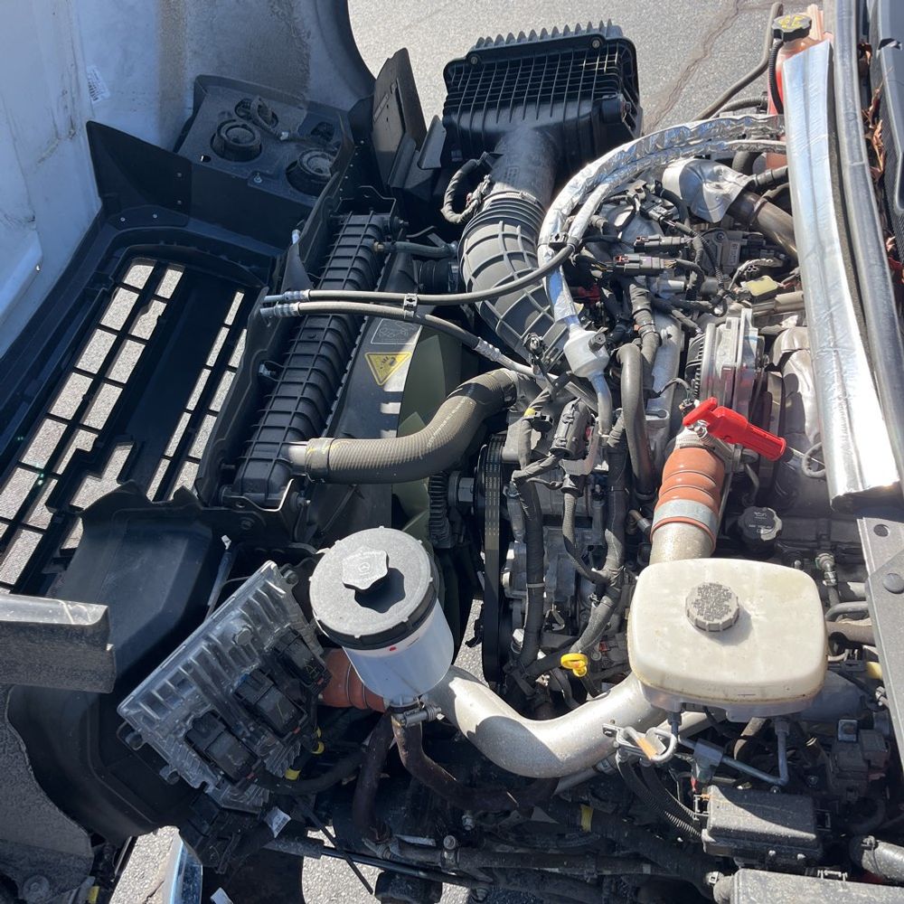 2024 Chevrolet Silverado 6500HD 1WT