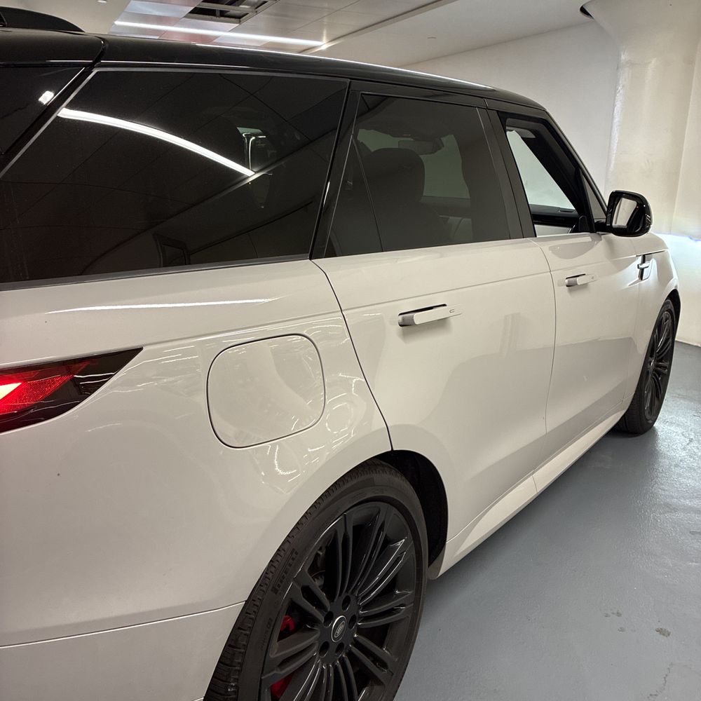 2025 Land Rover Range Rover Sport P460e Dynamic SE