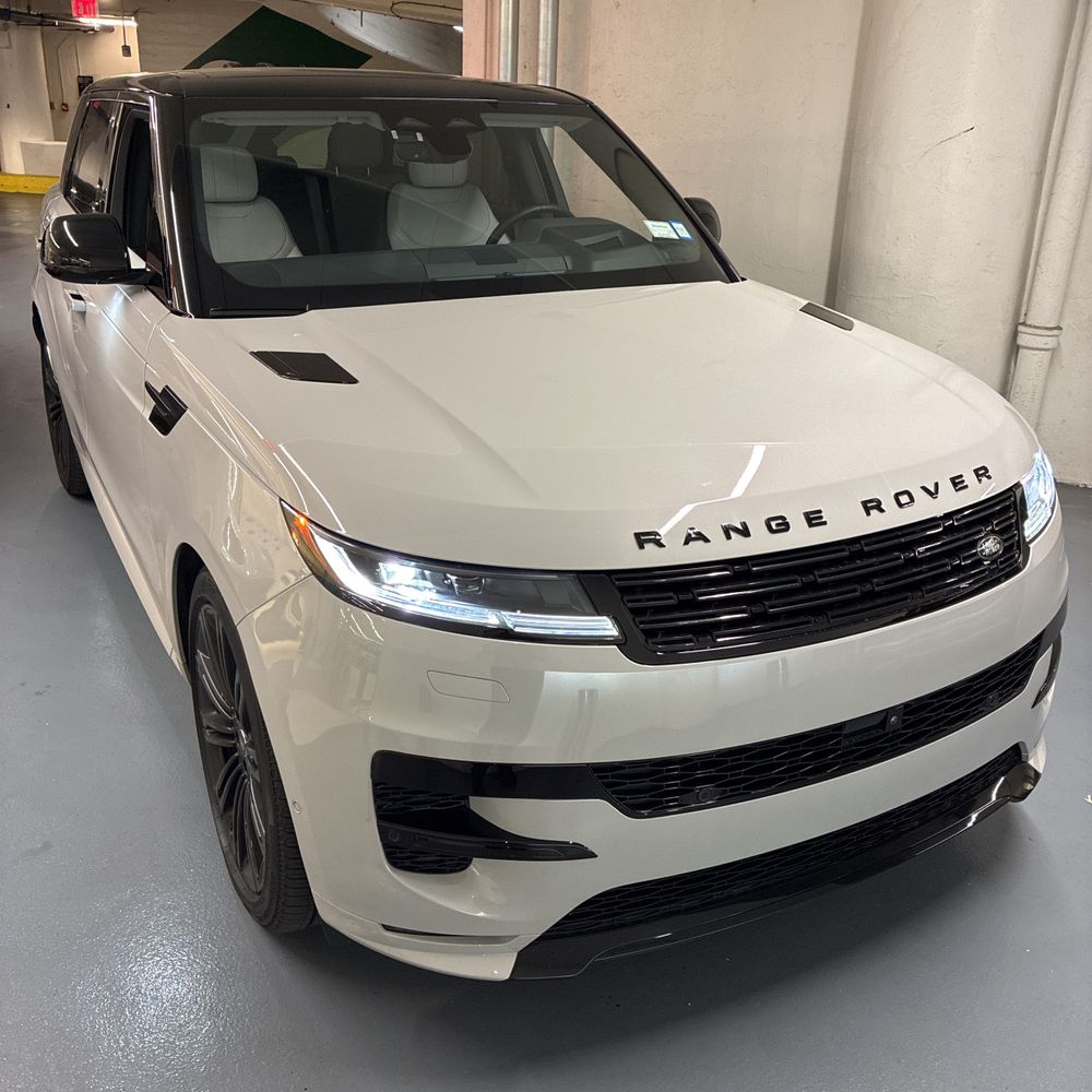 2025 Land Rover Range Rover Sport P460e Dynamic SE