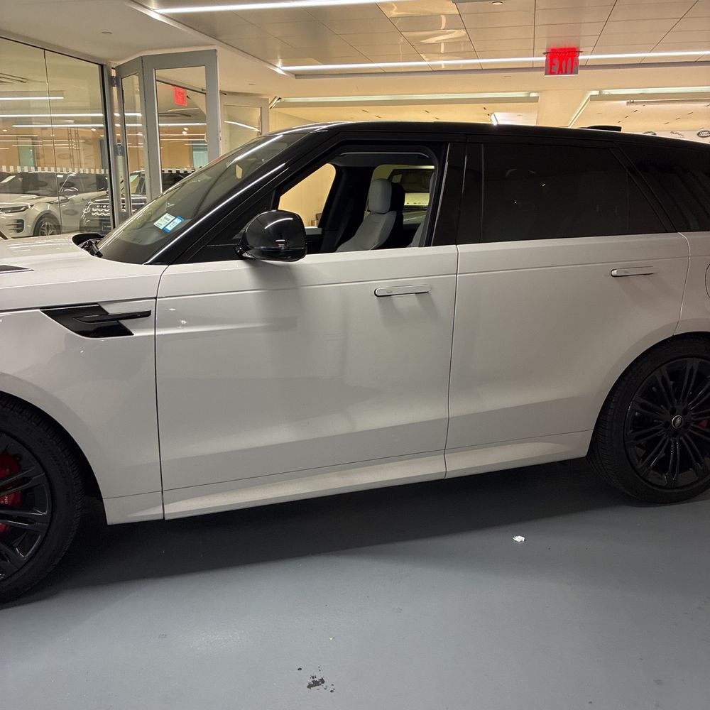 2025 Land Rover Range Rover Sport P460e Dynamic SE