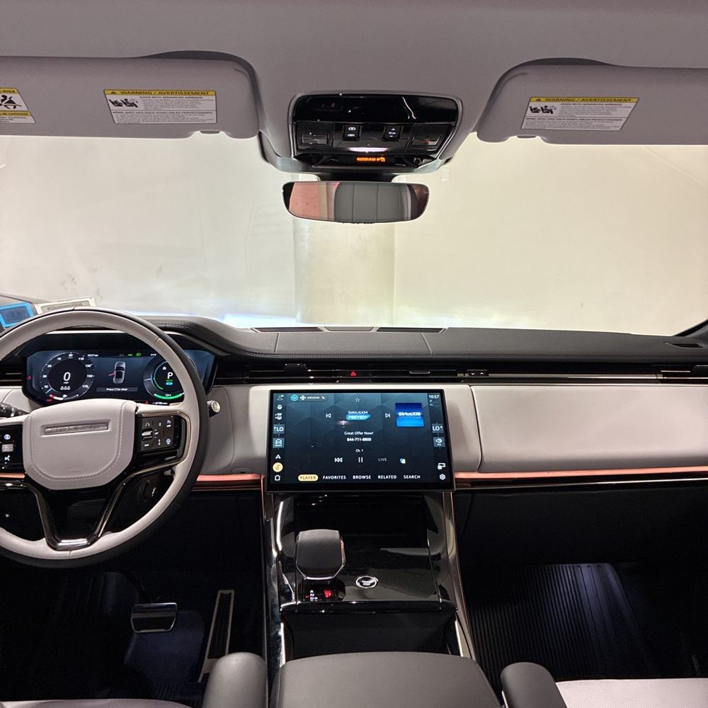 2025 Land Rover Range Rover Sport P460e Dynamic SE