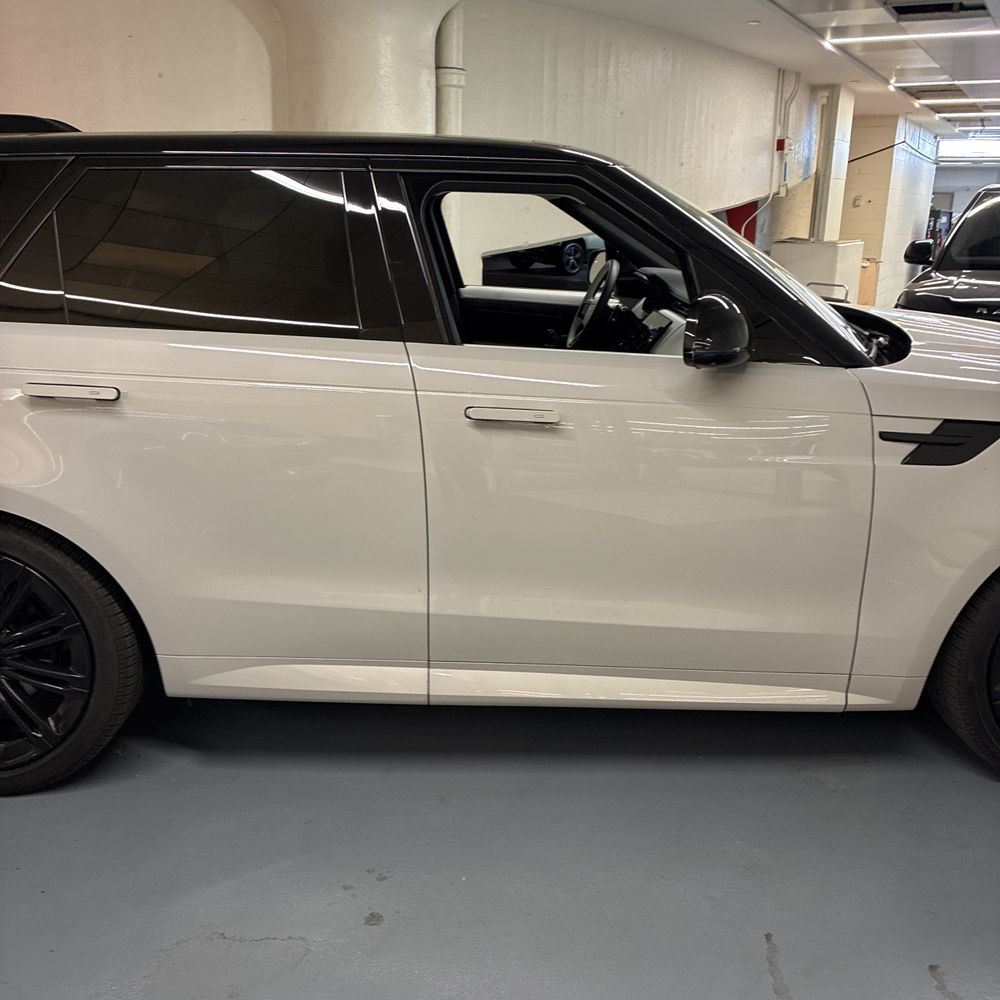2025 Land Rover Range Rover Sport P460e Dynamic SE
