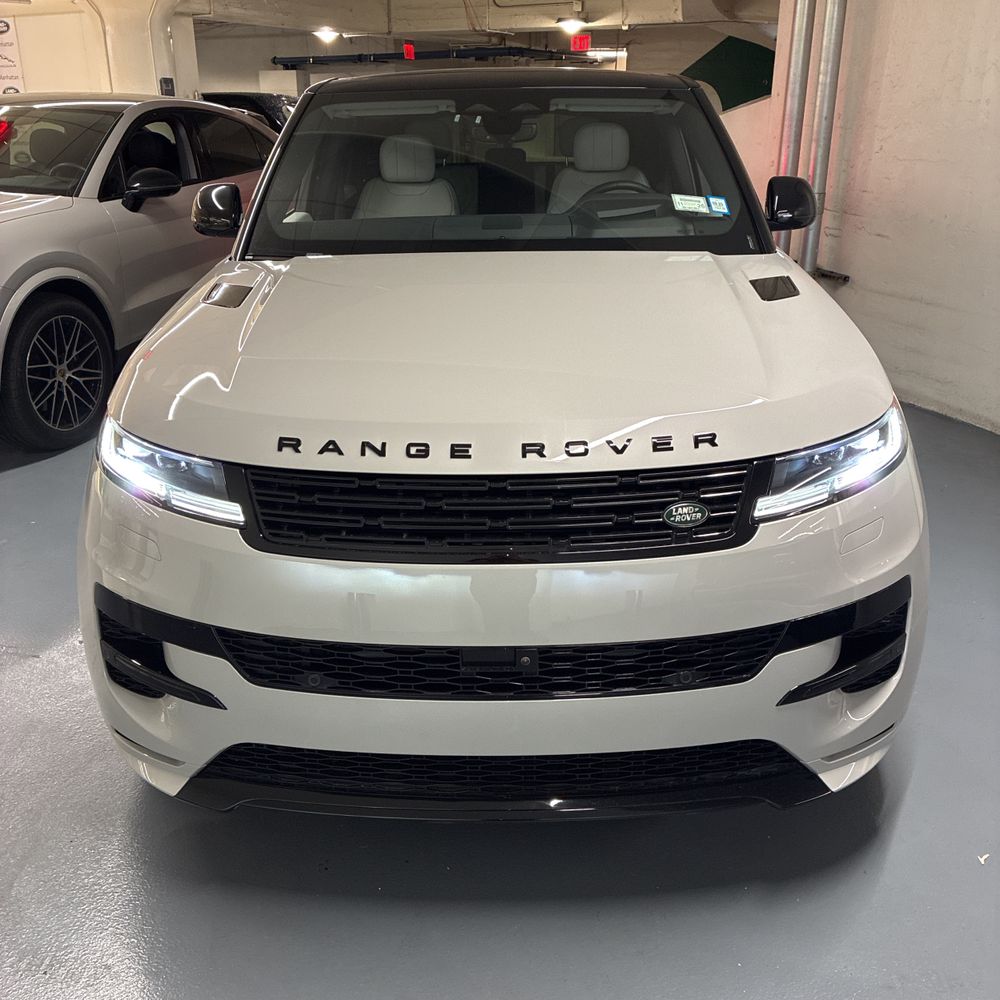 2025 Land Rover Range Rover Sport P460e Dynamic SE