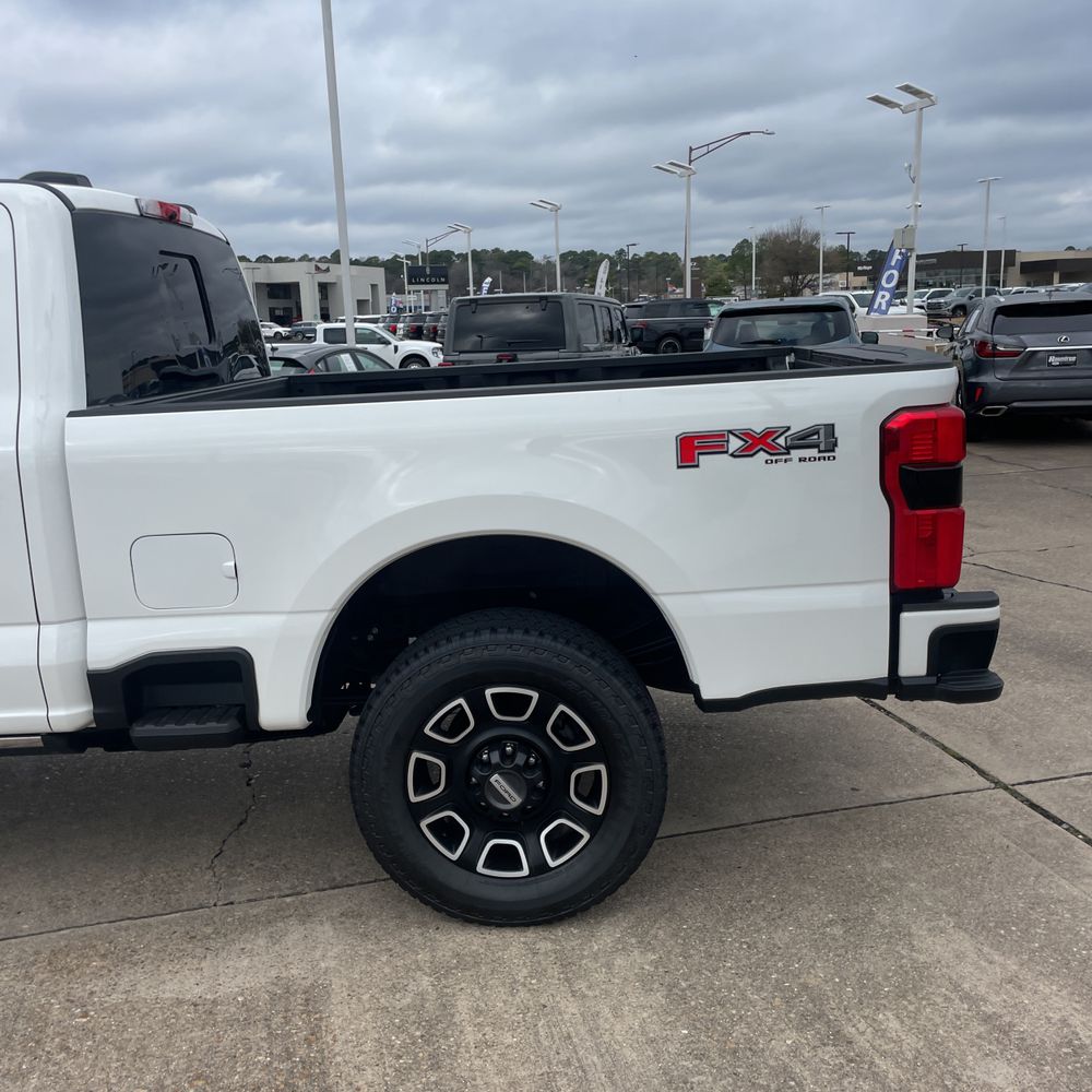 2024 Ford F-250 Super Duty Platinum