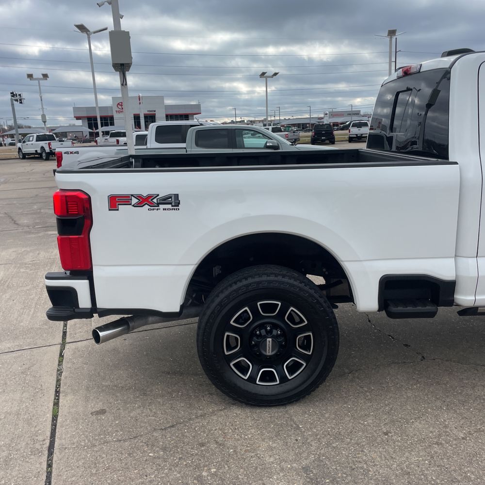 2024 Ford F-250 Super Duty Platinum