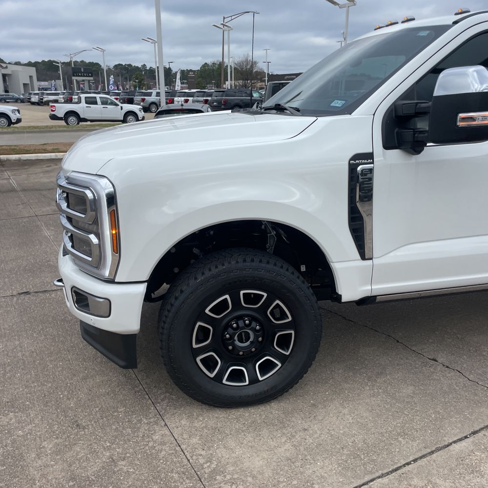 2024 Ford F-250 Super Duty Platinum