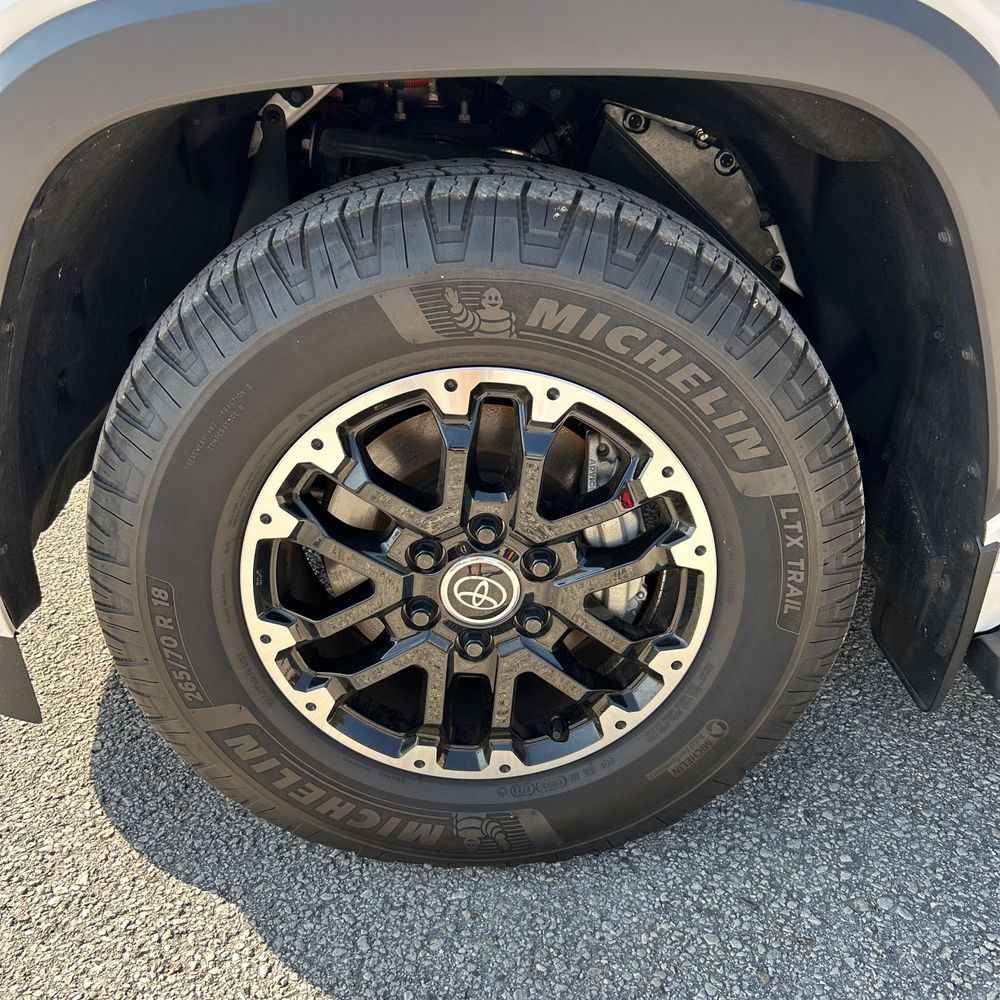 2024 Toyota Sequoia SR5