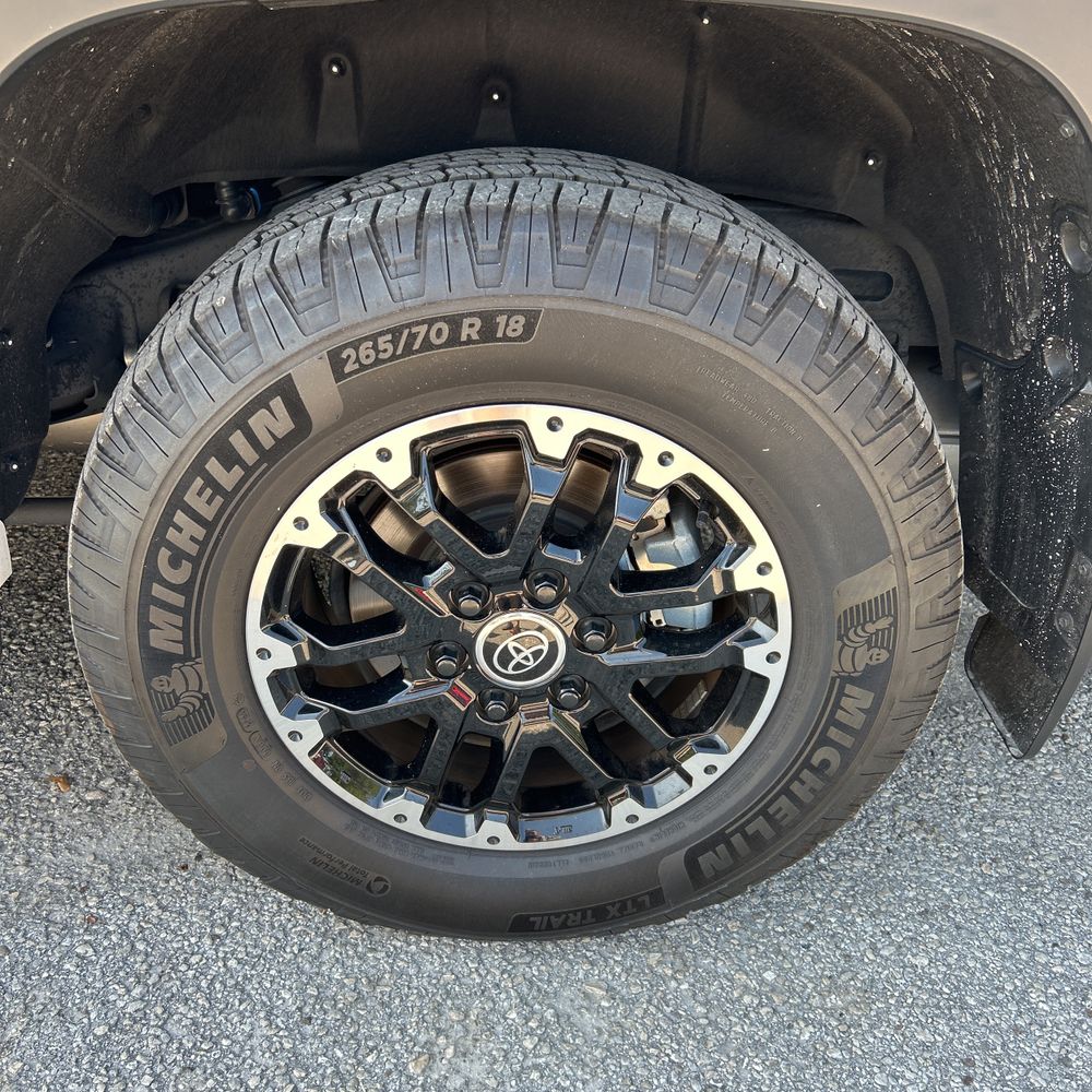 2024 Toyota Sequoia SR5