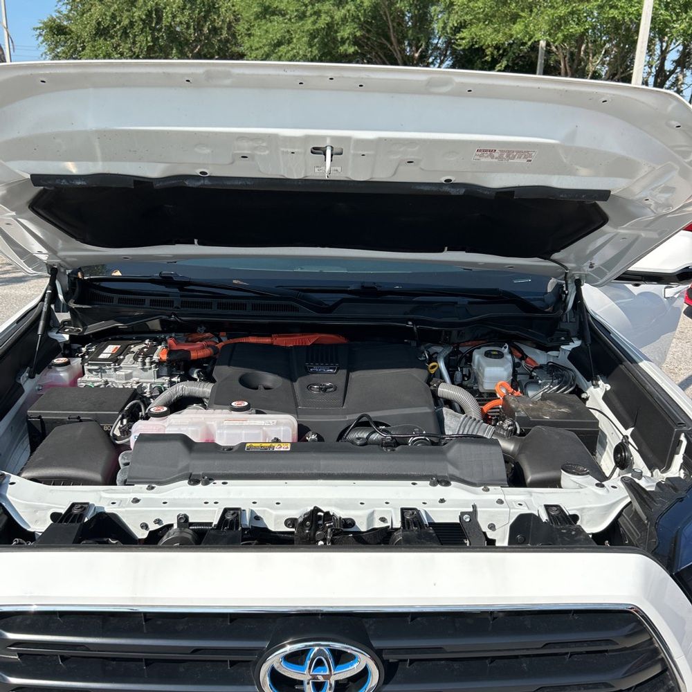 2024 Toyota Sequoia SR5