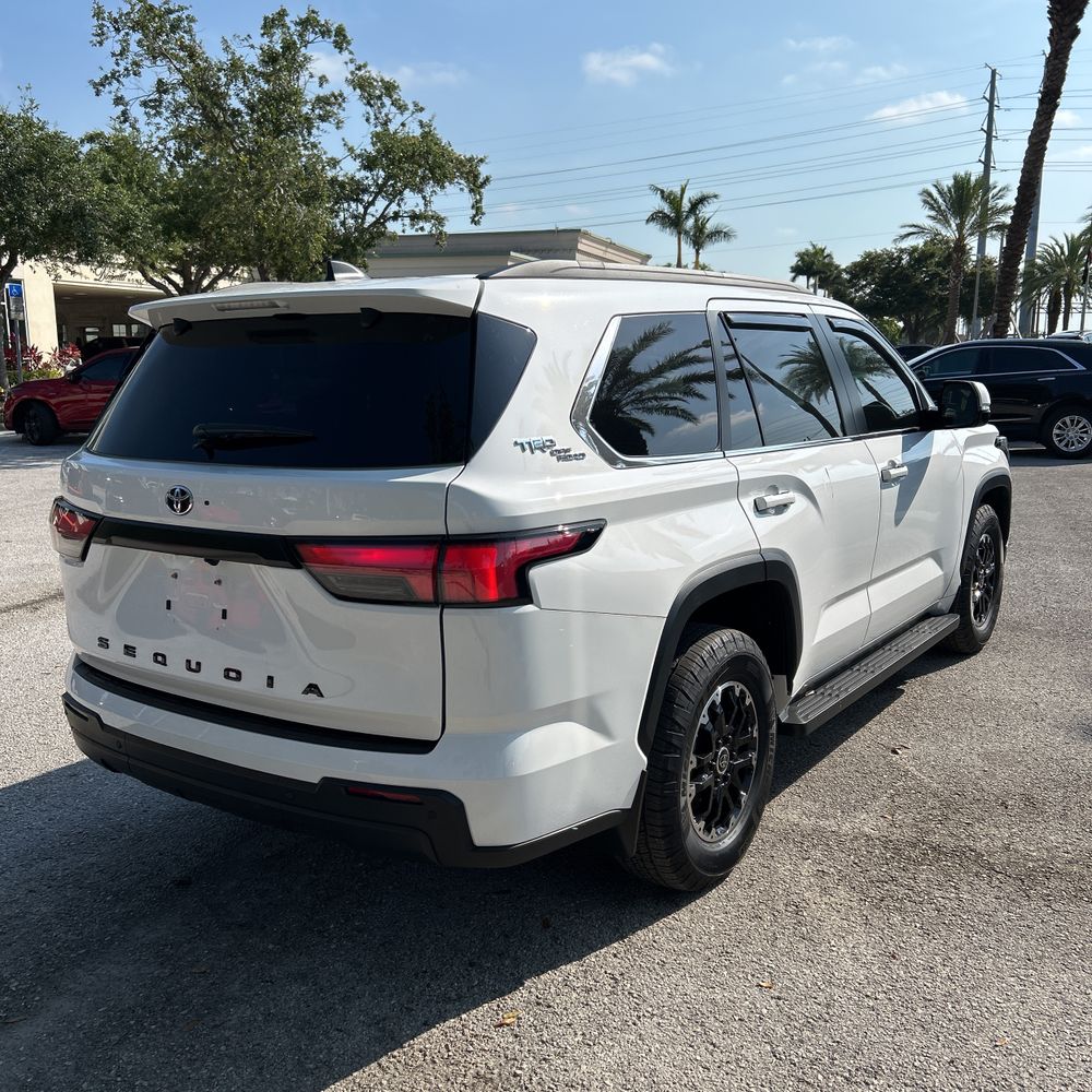 2024 Toyota Sequoia SR5