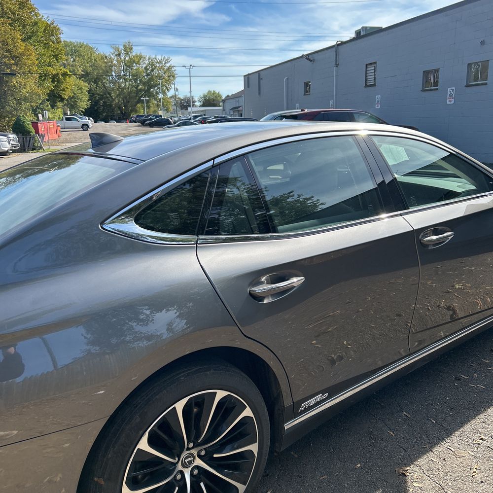 2022 Lexus LS 500h Base