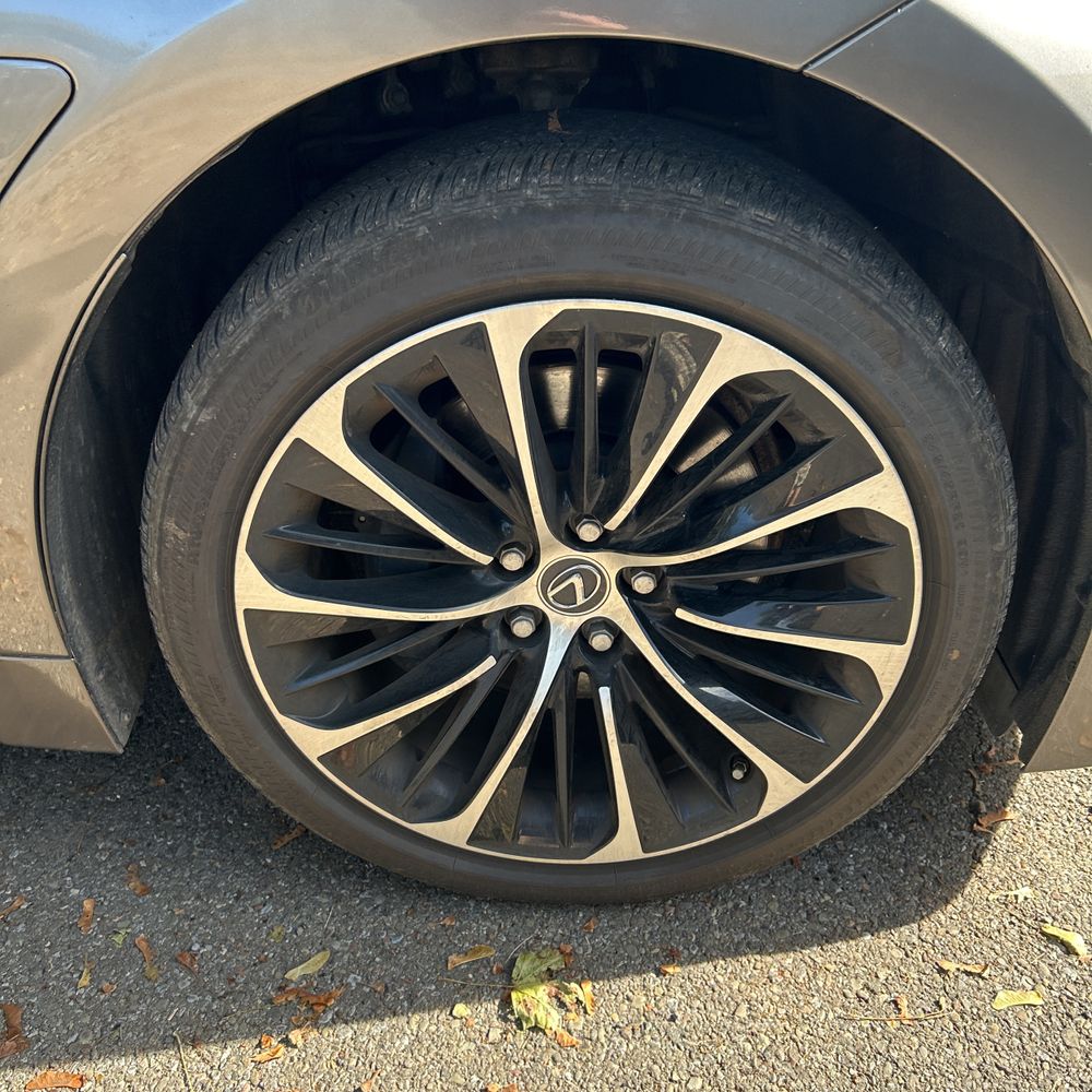 2022 Lexus LS 500h Base