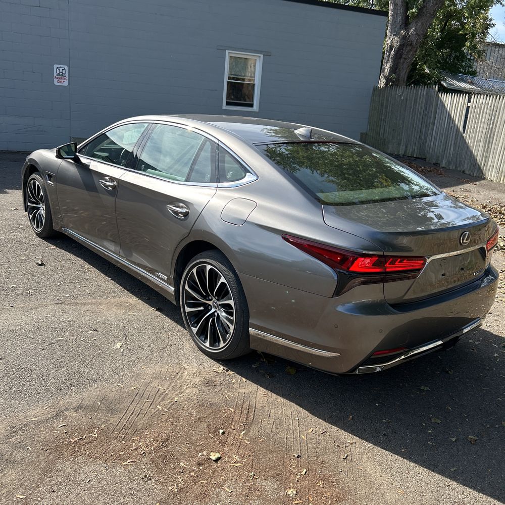2022 Lexus LS 500h Base