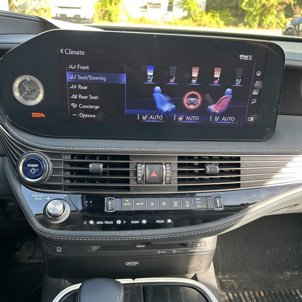 2022 Lexus LS 500h Base