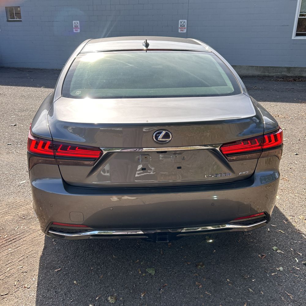 2022 Lexus LS 500h Base