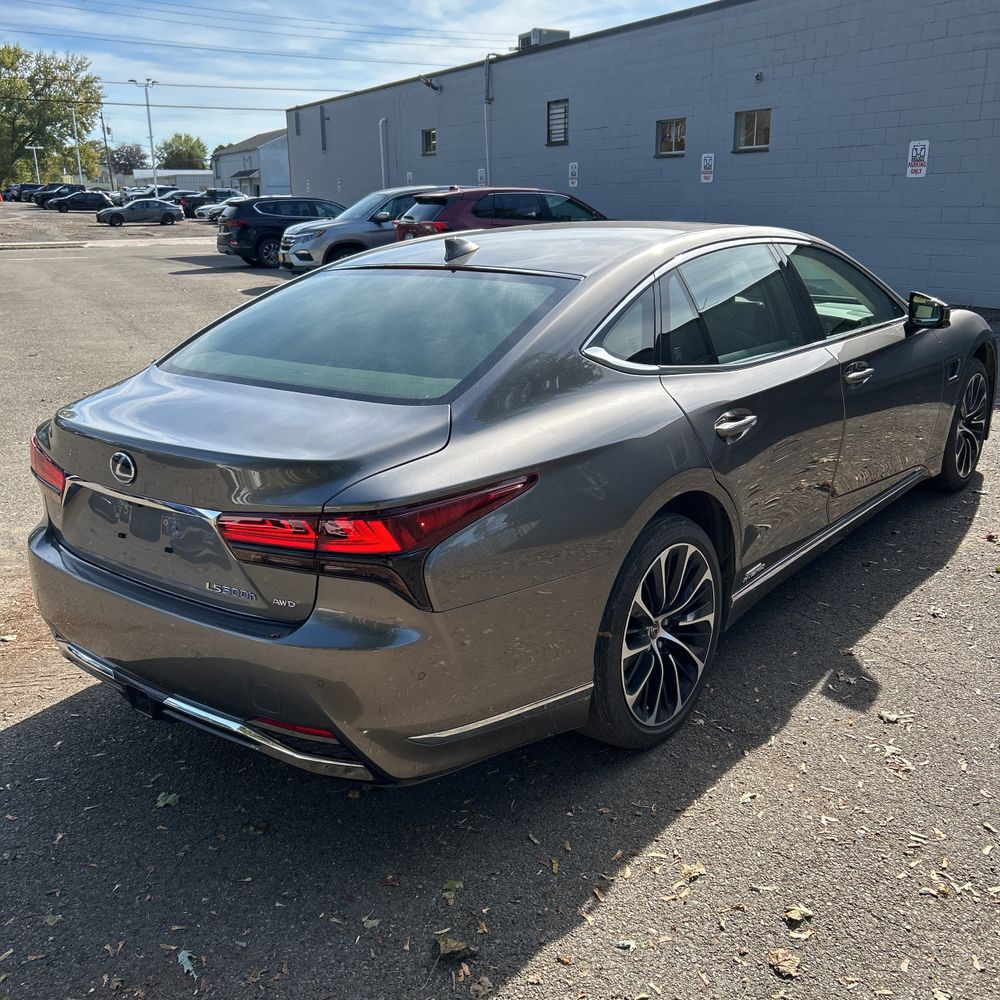2022 Lexus LS 500h Base