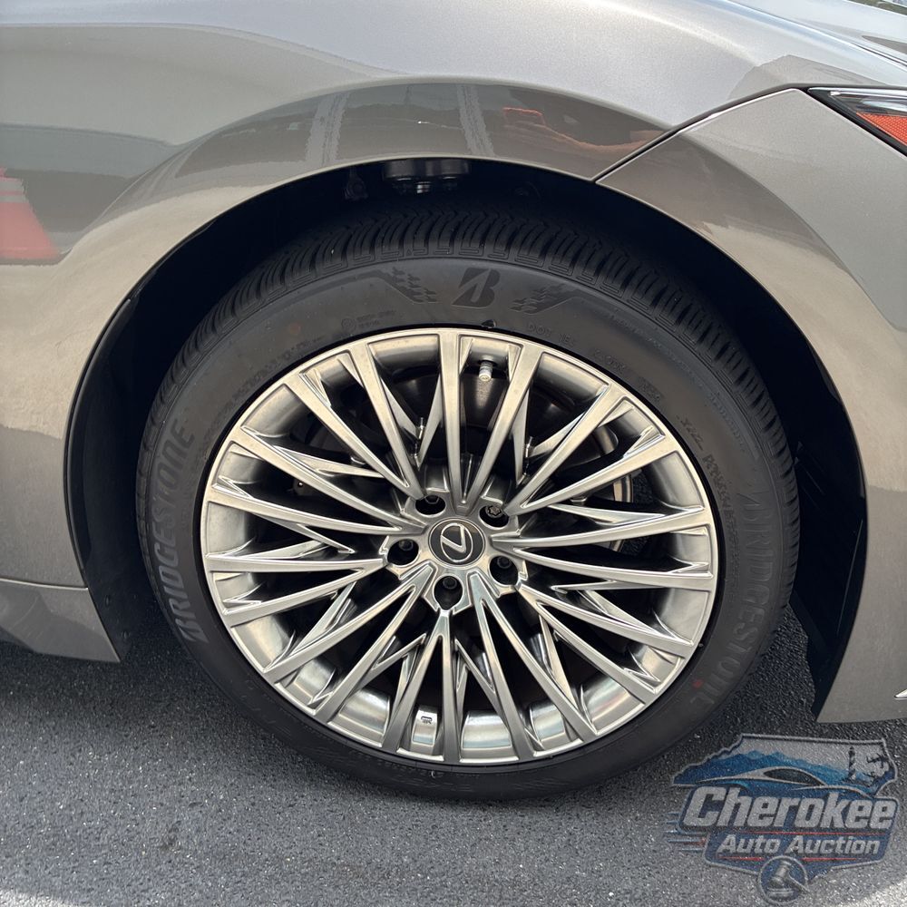 2024 Lexus LS 500 Base