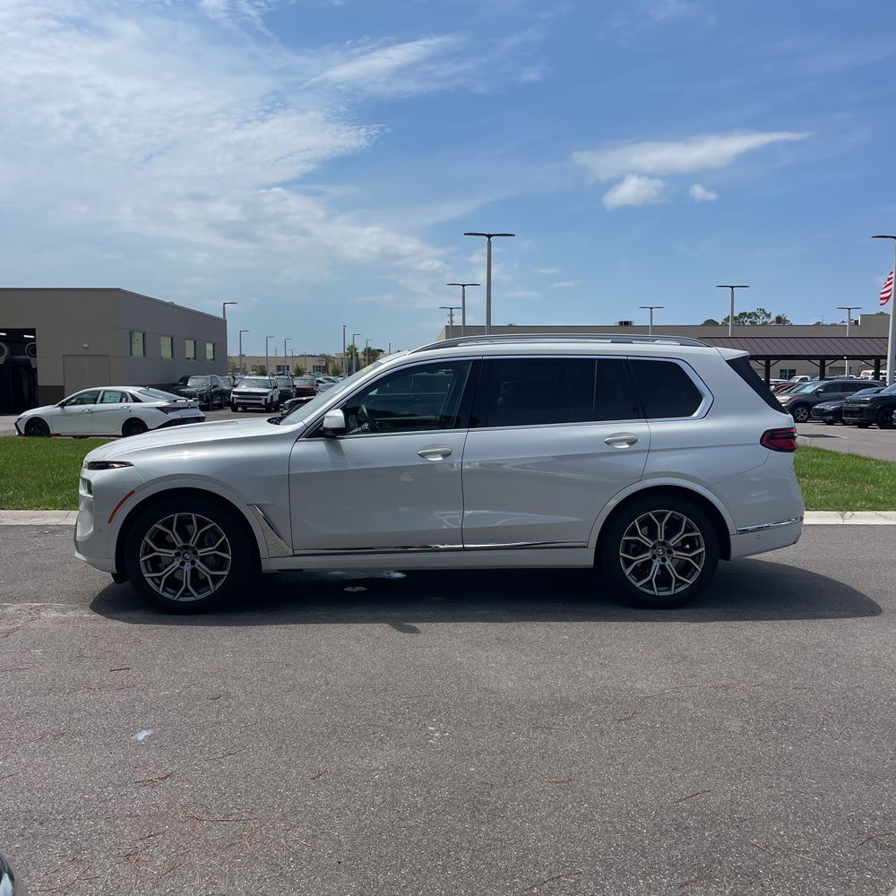 2024 BMW X7 XDrive40i