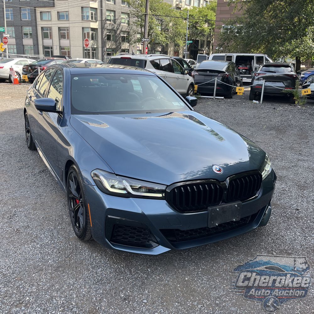 2023 BMW 5-Series M550xi