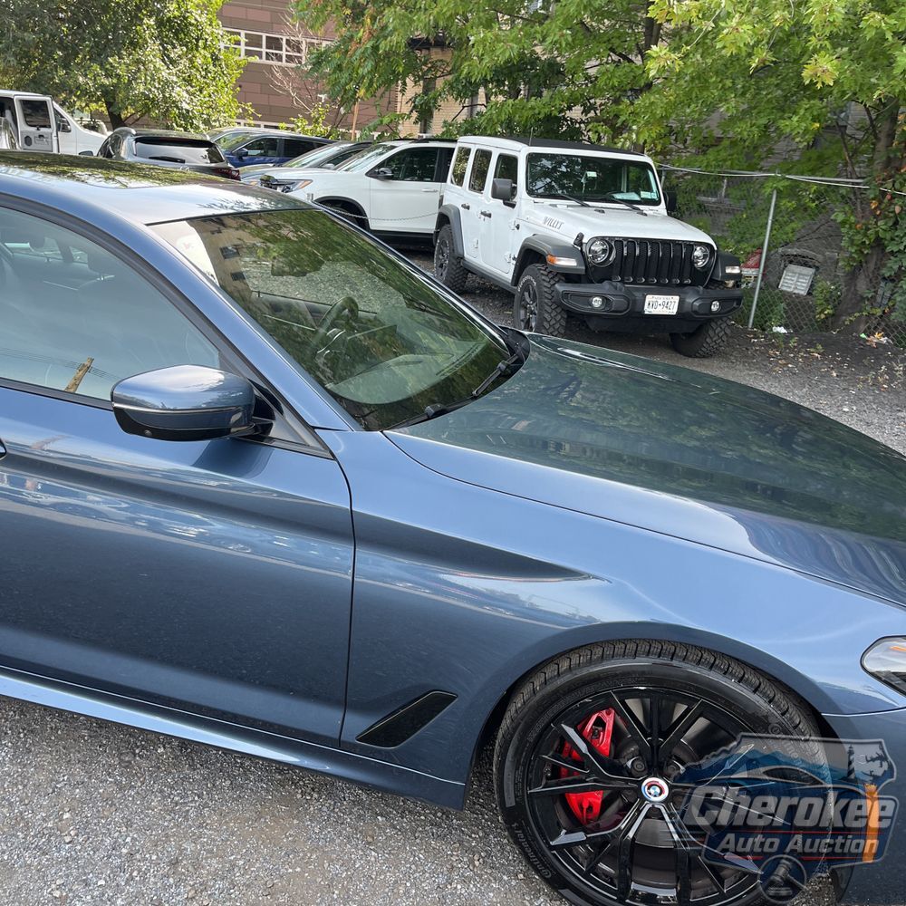 2023 BMW 5-Series M550xi