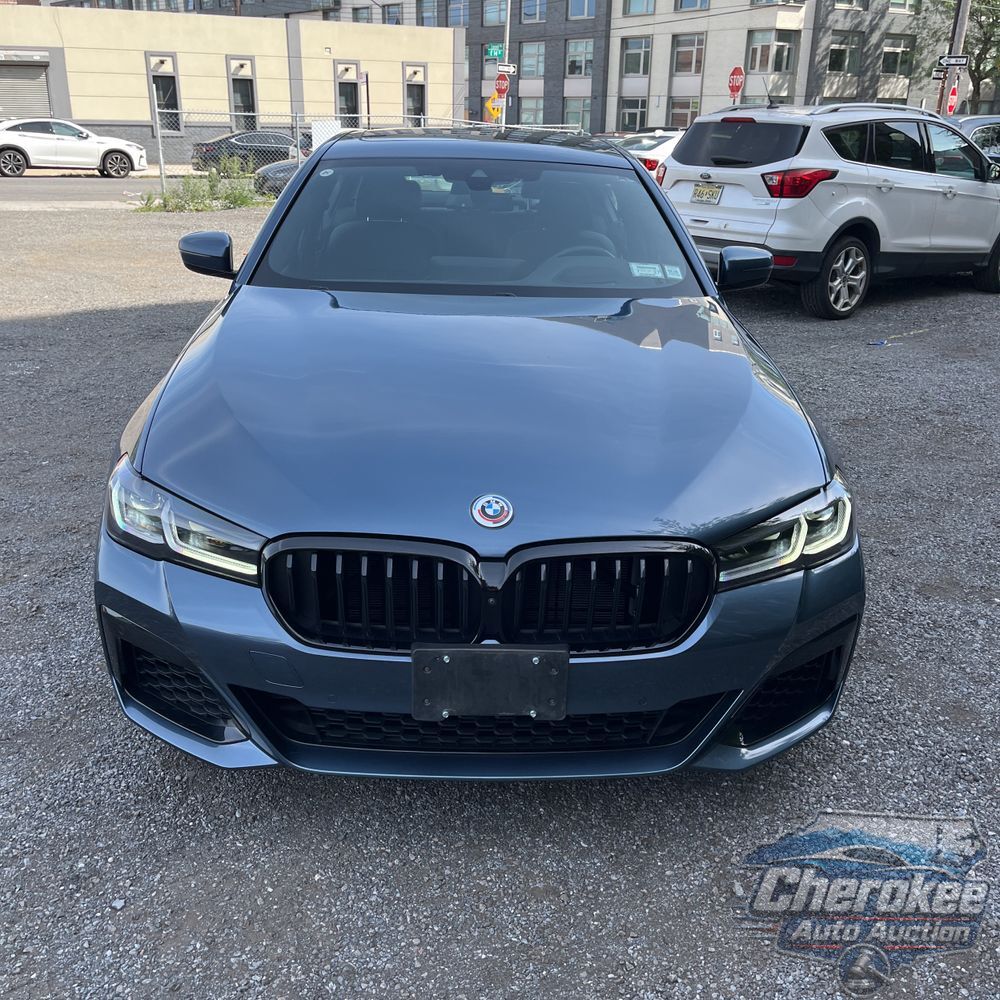 2023 BMW 5-Series M550xi