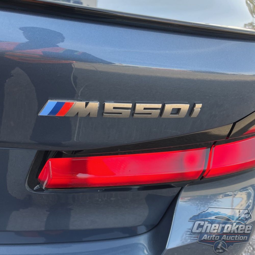 2023 BMW 5-Series M550xi