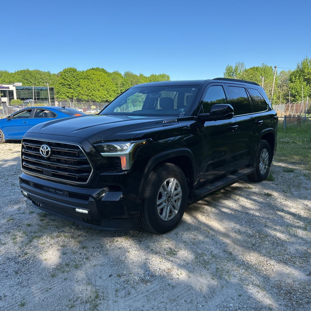 2025 Toyota Sequoia SR5