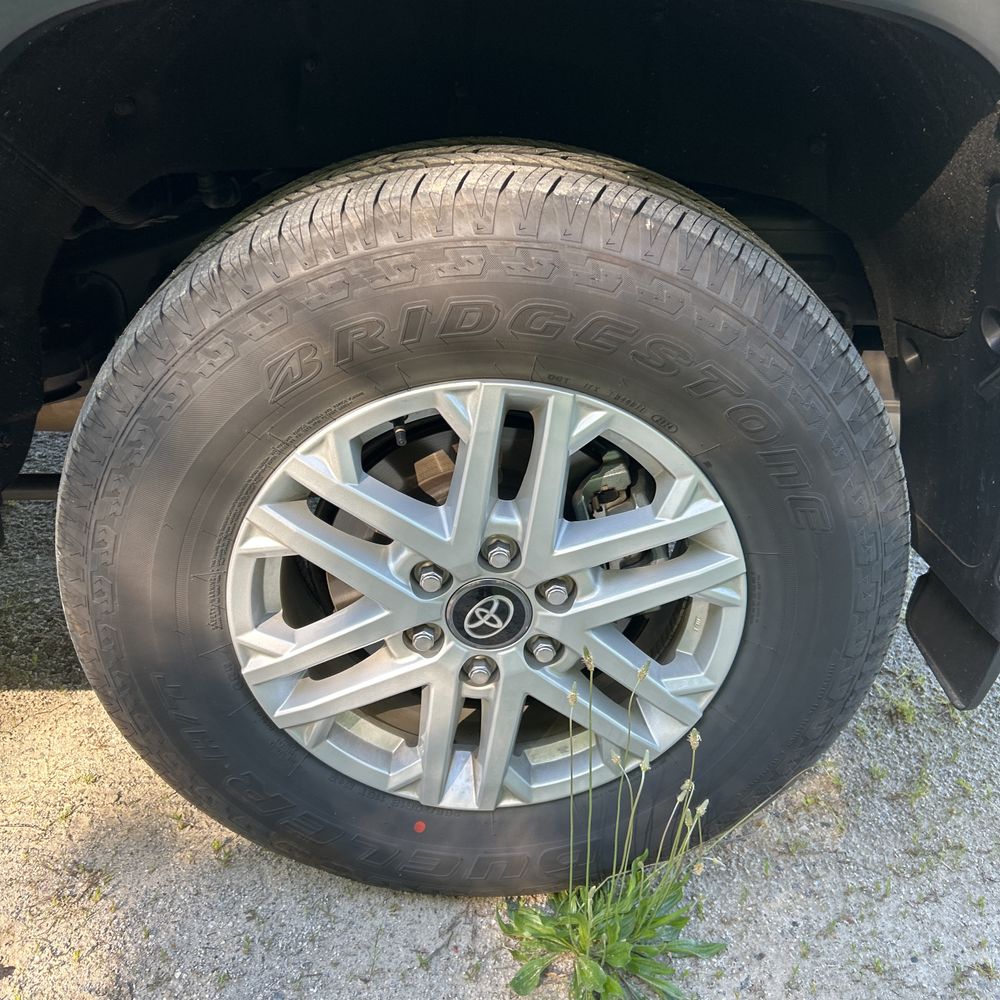 2025 Toyota Sequoia SR5