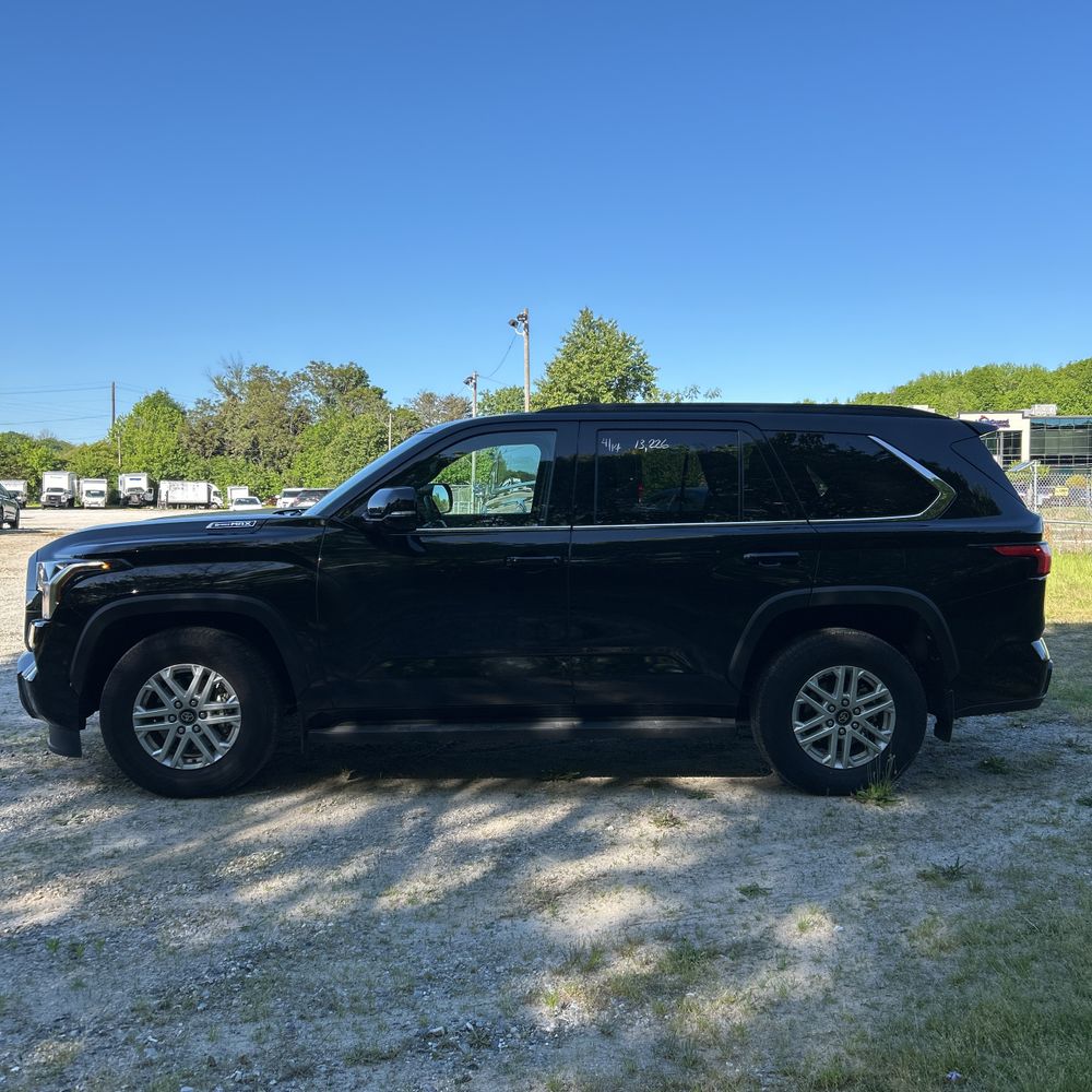 2025 Toyota Sequoia SR5