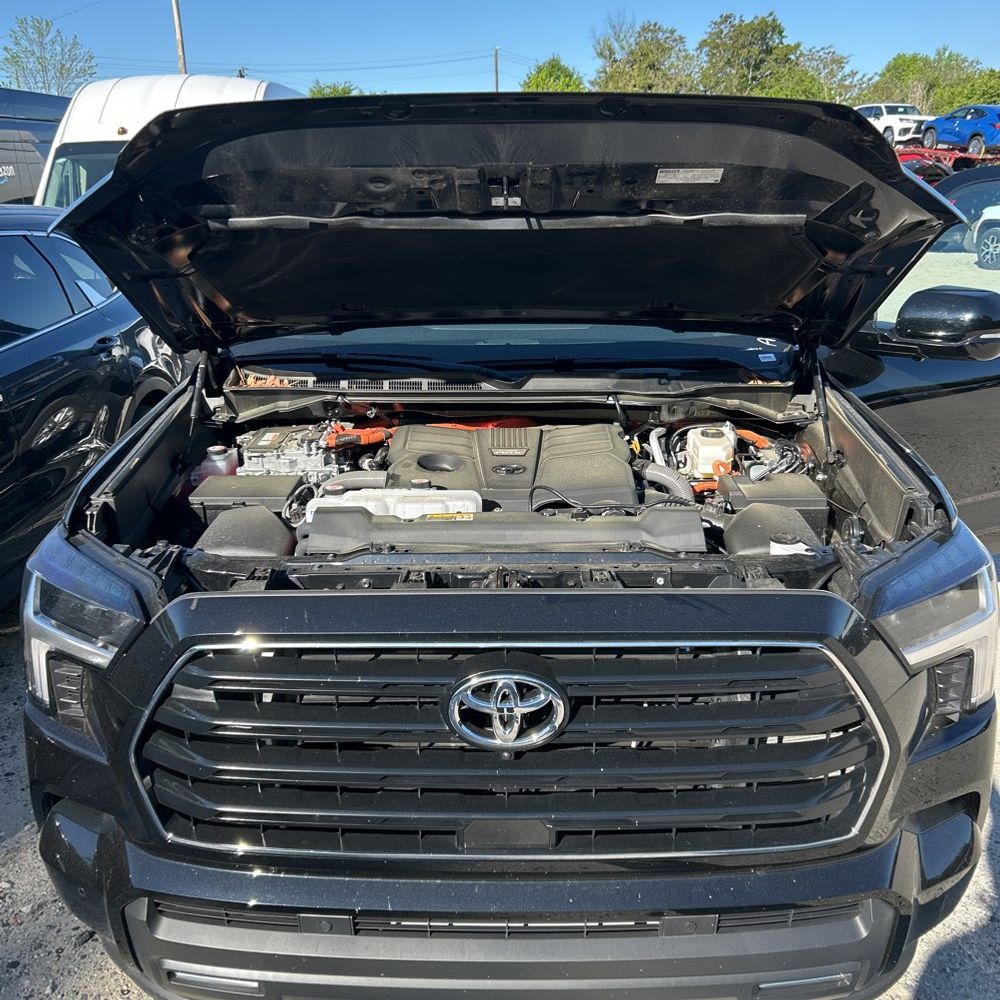 2025 Toyota Sequoia SR5