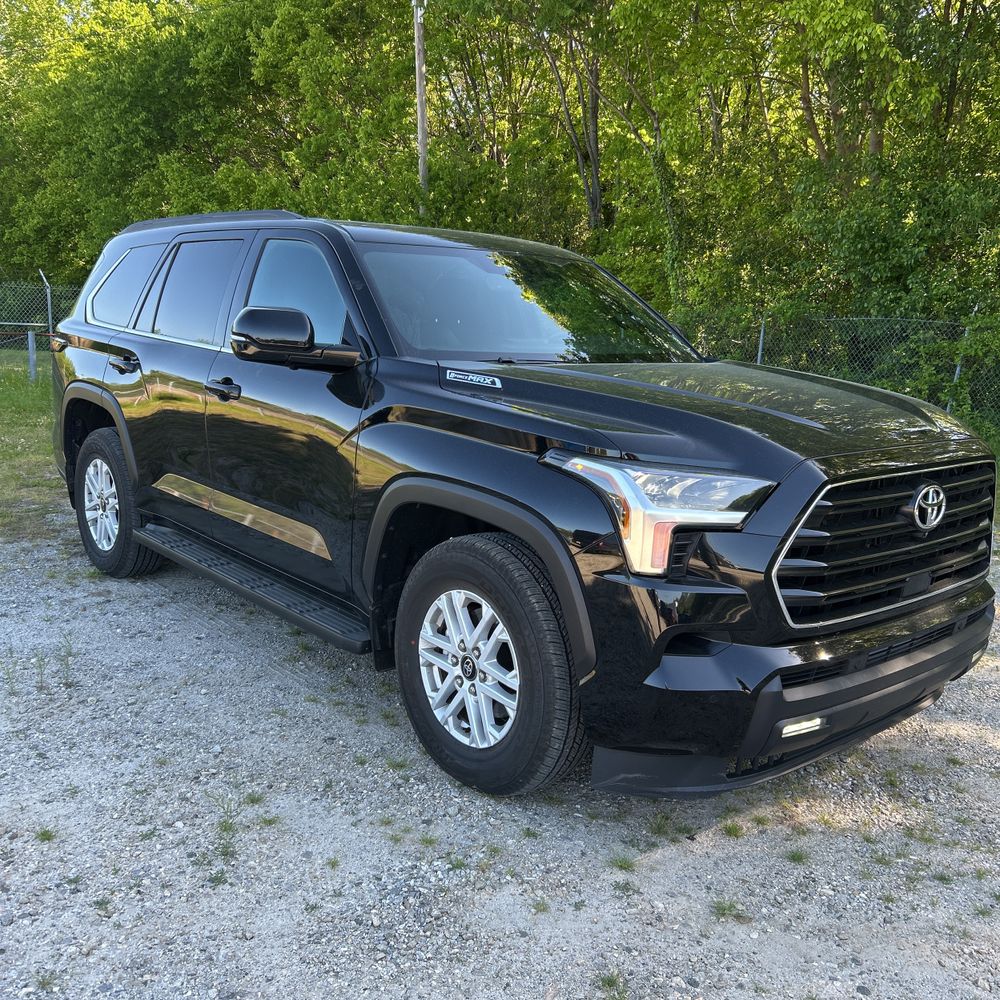 2025 Toyota Sequoia SR5