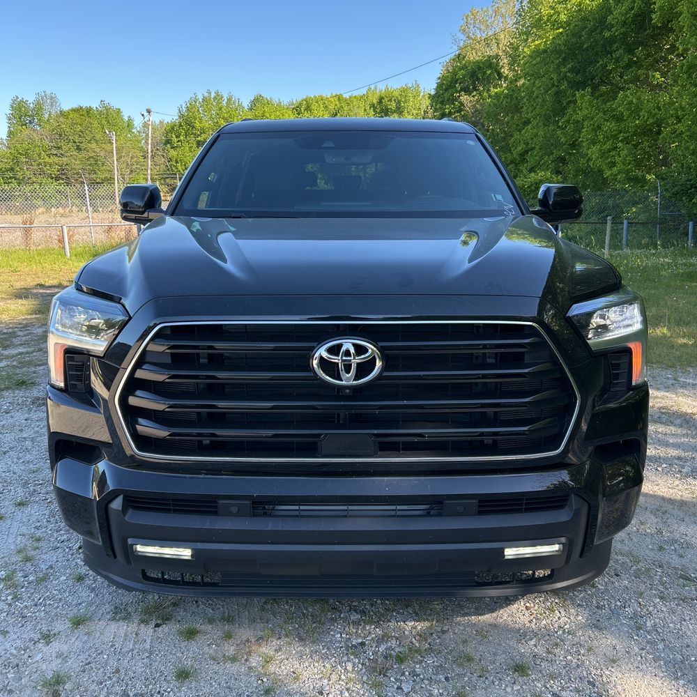 2025 Toyota Sequoia SR5