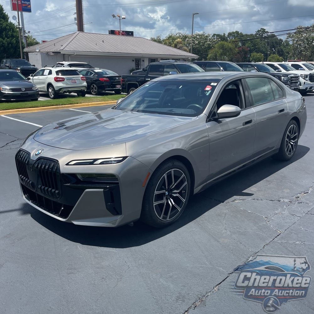 2023 BMW 7-Series 740i