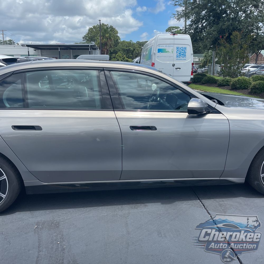 2023 BMW 7-Series 740i
