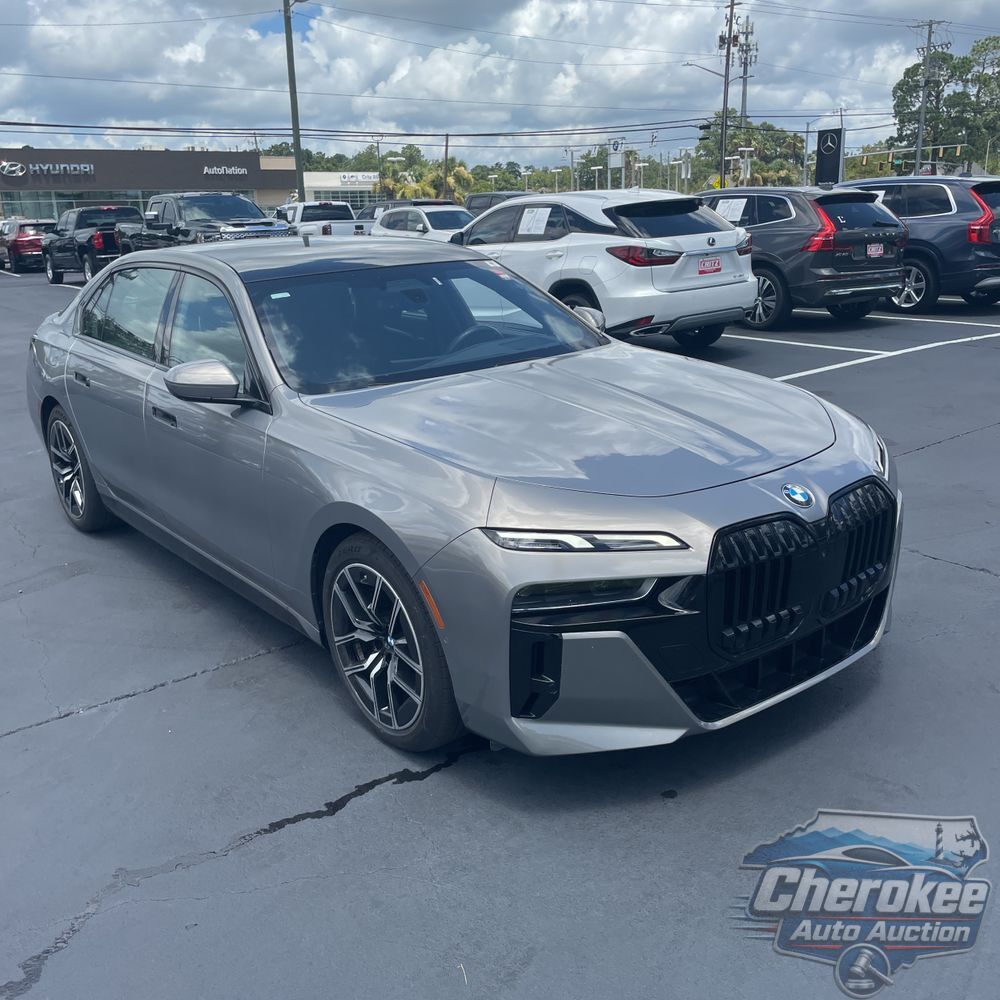 2023 BMW 7-Series 740i