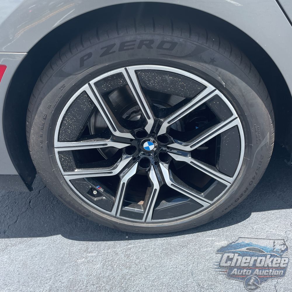 2023 BMW 7-Series 740i