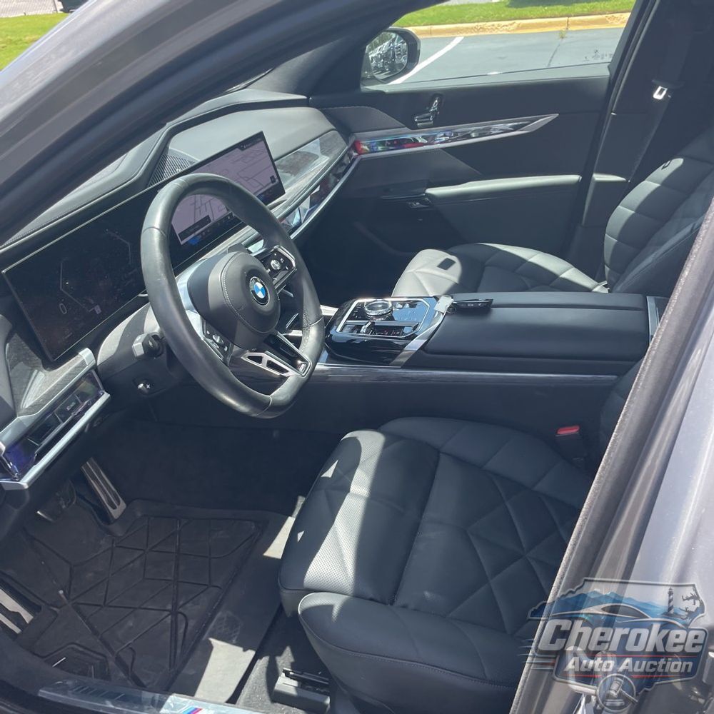 2023 BMW 7-Series 740i