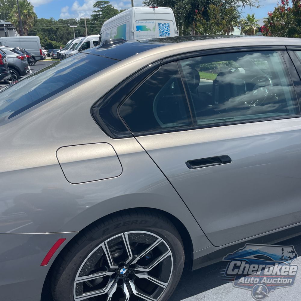 2023 BMW 7-Series 740i
