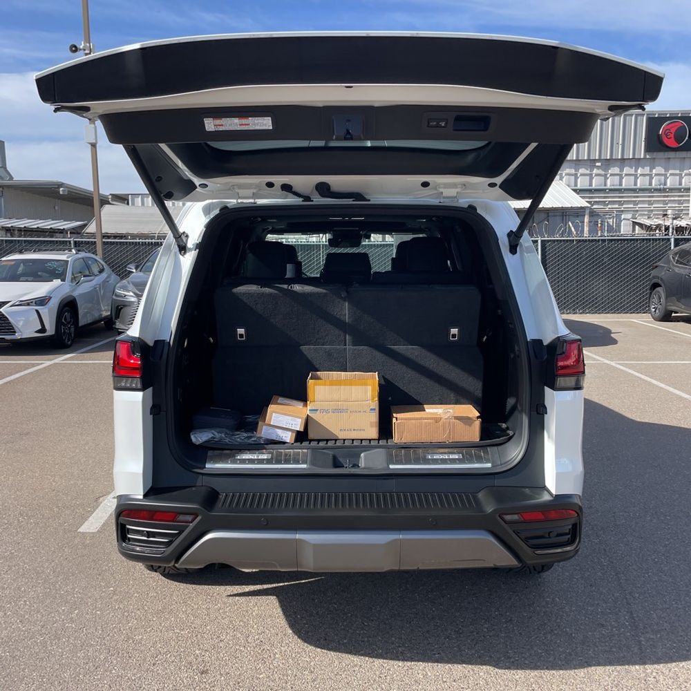 2024 Lexus LX 600 Luxury