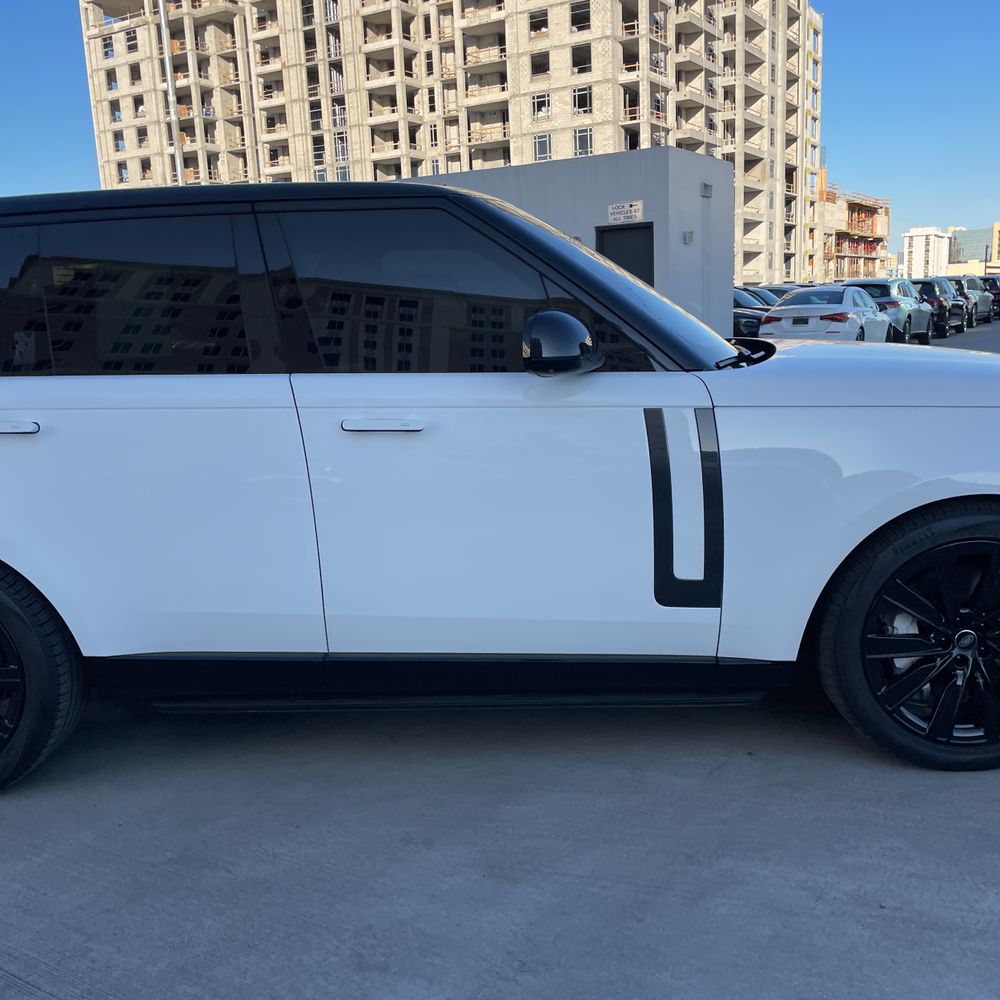 2023 Land Rover Range Rover P530 SE