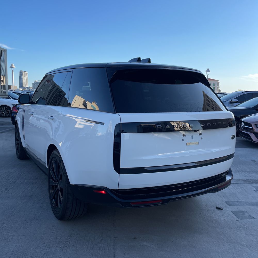 2023 Land Rover Range Rover P530 SE