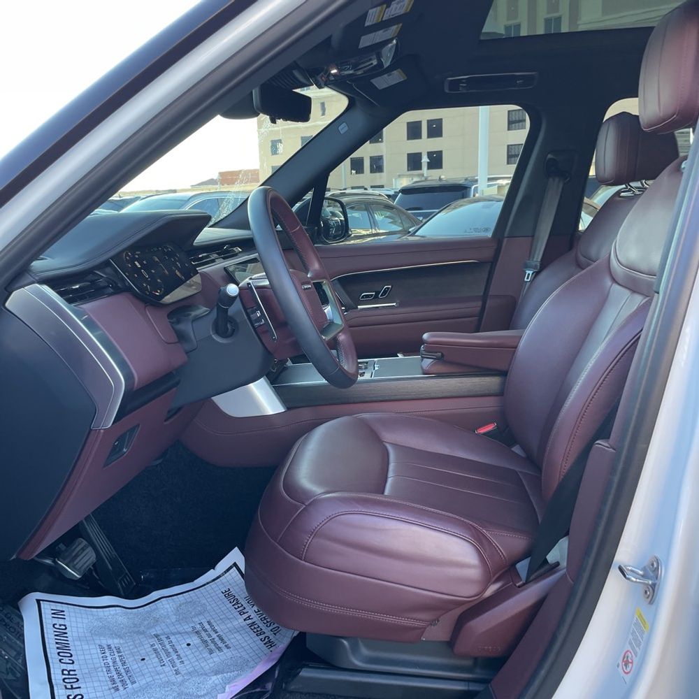 2023 Land Rover Range Rover P530 SE