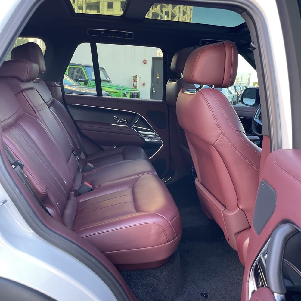 2023 Land Rover Range Rover P530 SE